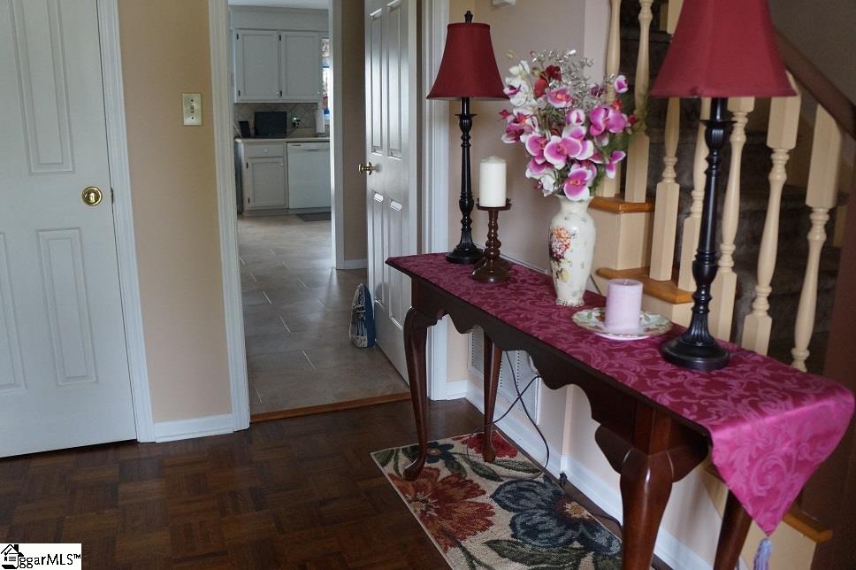 803 Fairview Road Greer, SC 29651 - Photo 8 of 36