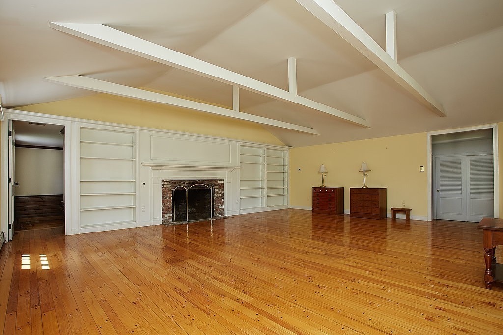 27 Ledge Way Cohasset, MA 02025 - Photo 5 of 24