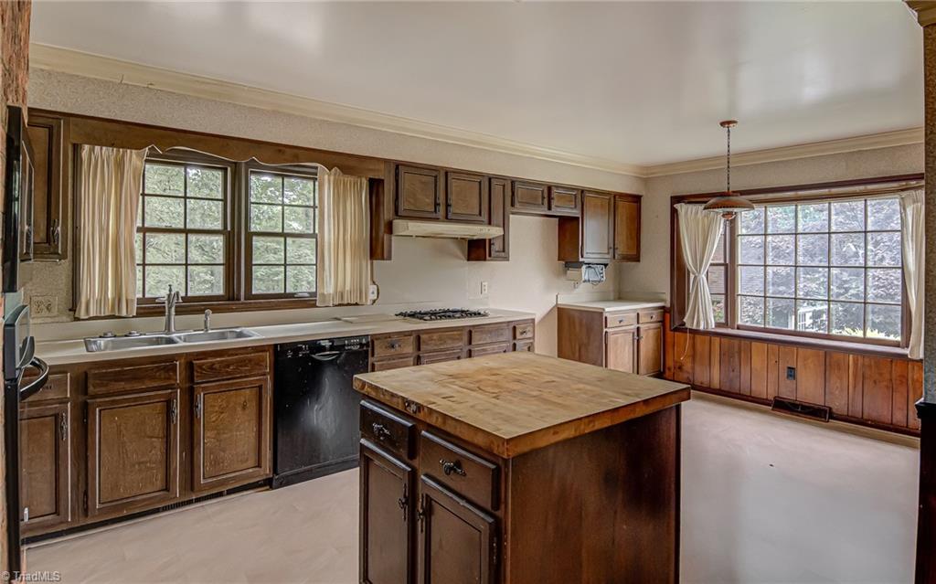 2304 Red Forest Road Greensboro, NC 27410 - Photo 12 of 35 Gallery Image 12