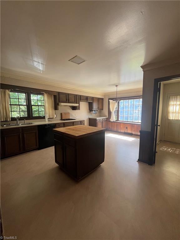 2304 Red Forest Road Greensboro, NC 27410 - Photo 4 of 35 Gallery Image 4