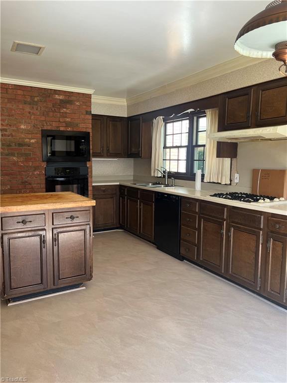 2304 Red Forest Road Greensboro, NC 27410 - Photo 5 of 35 Gallery Image 5