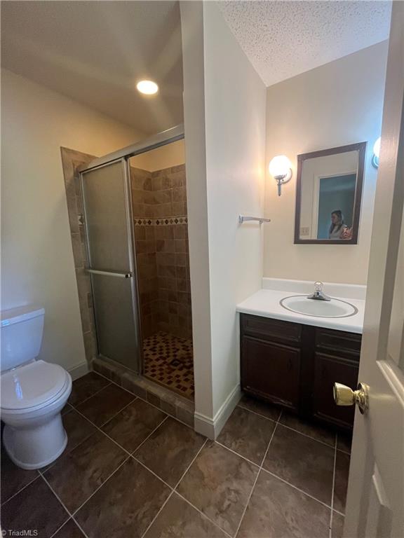 2304 Red Forest Road Greensboro, NC 27410 - Photo 8 of 35 Gallery Image 8