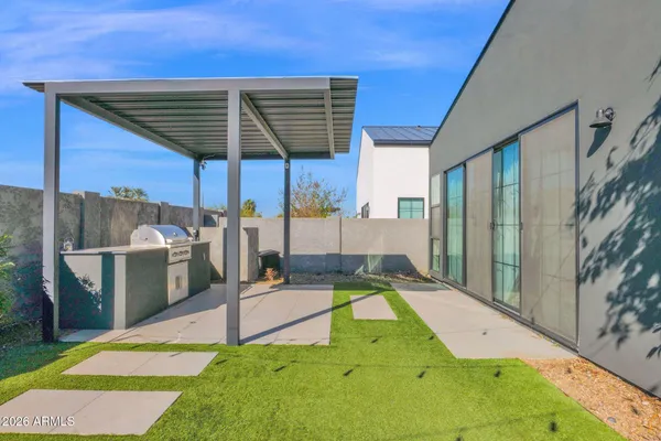 $7,000 | 8430 South 10th Lane, Unit 3, Phoenix, AZ 85041