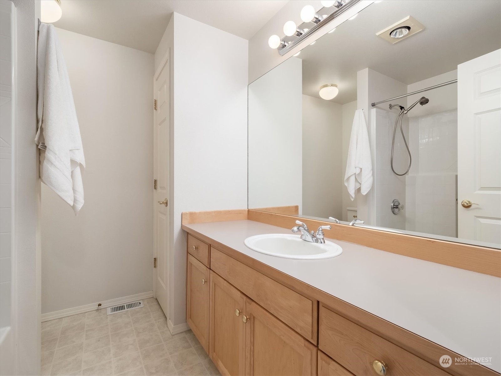 2425 195th Place Southeast, Unit A Bothell, WA 98012 - Photo 21 of 27