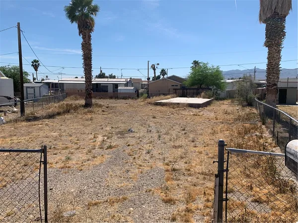 $38,000 | 1899 Hualapai Drive, Bullhead City, AZ 86442