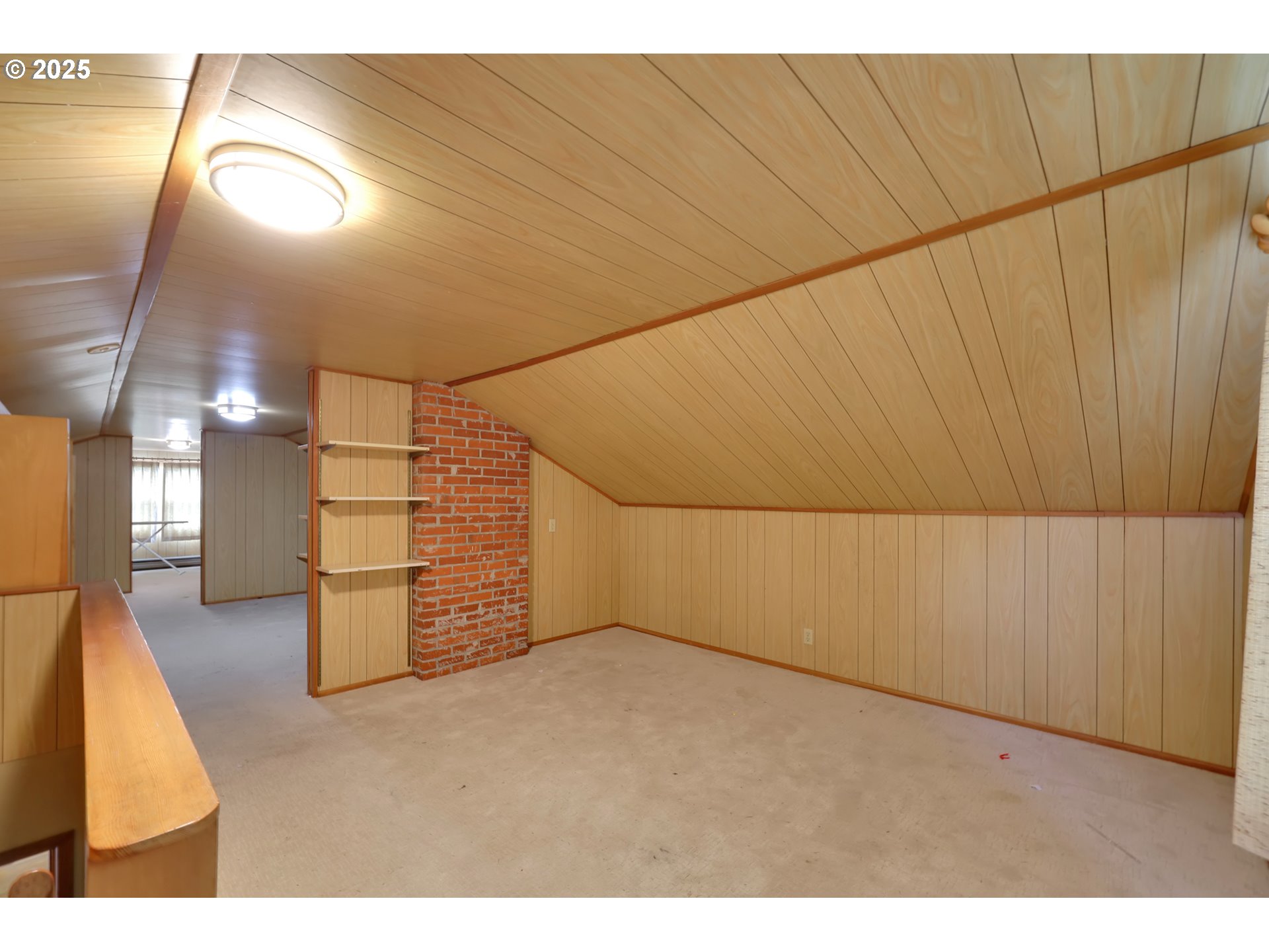 605 Fulvue Drive Eugene, OR 97405 - Photo 19 of 36