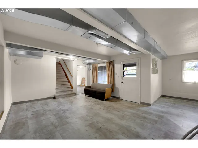 $680,000 | 605 Fulvue Drive, Eugene, OR 97405