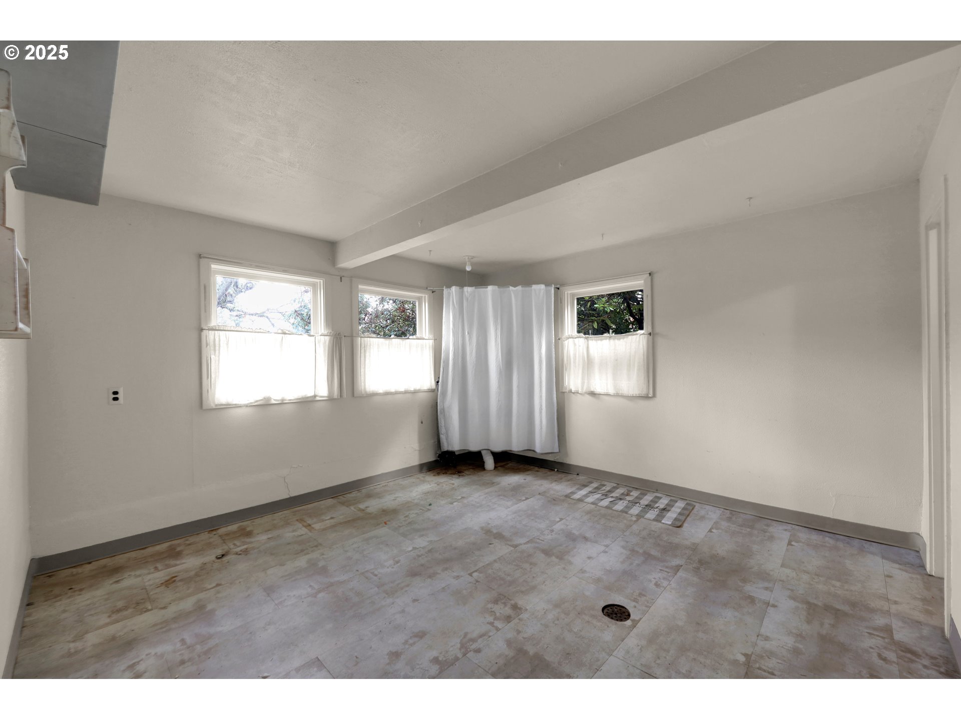 605 Fulvue Drive Eugene, OR 97405 - Photo 28 of 36