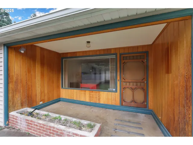 $680,000 | 605 Fulvue Drive, Eugene, OR 97405