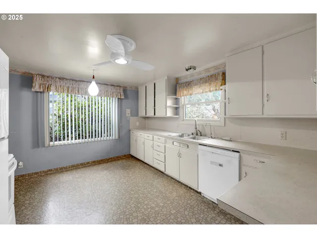 $680,000 | 605 Fulvue Drive, Eugene, OR 97405