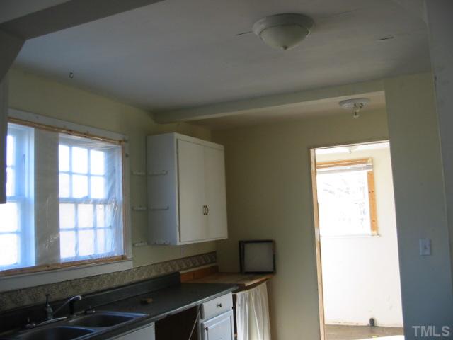 1210 Thompson Road Durham, NC 27704 - Photo 9 of 12 kitchen