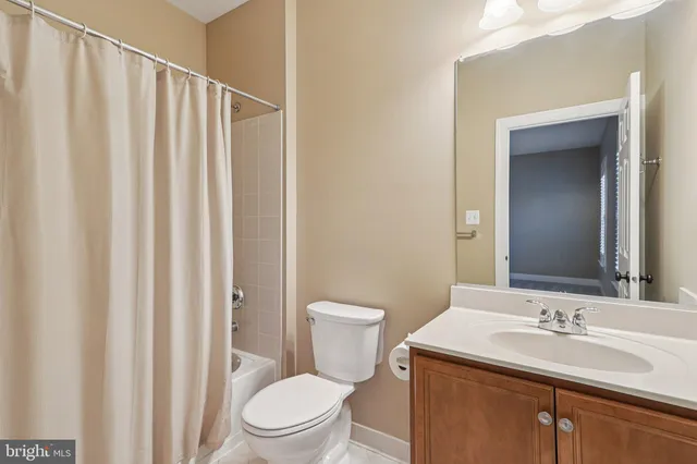 $900,000 | 8242 Castanea Lane, Derwood, MD 20855