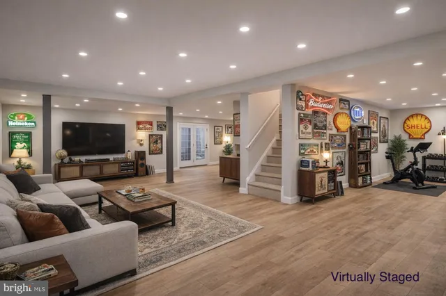 $900,000 | 8242 Castanea Lane, Derwood, MD 20855