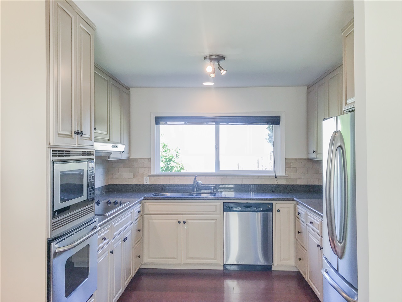 1324 Virginia Way La Jolla, CA 92037 - Photo 5 of 11