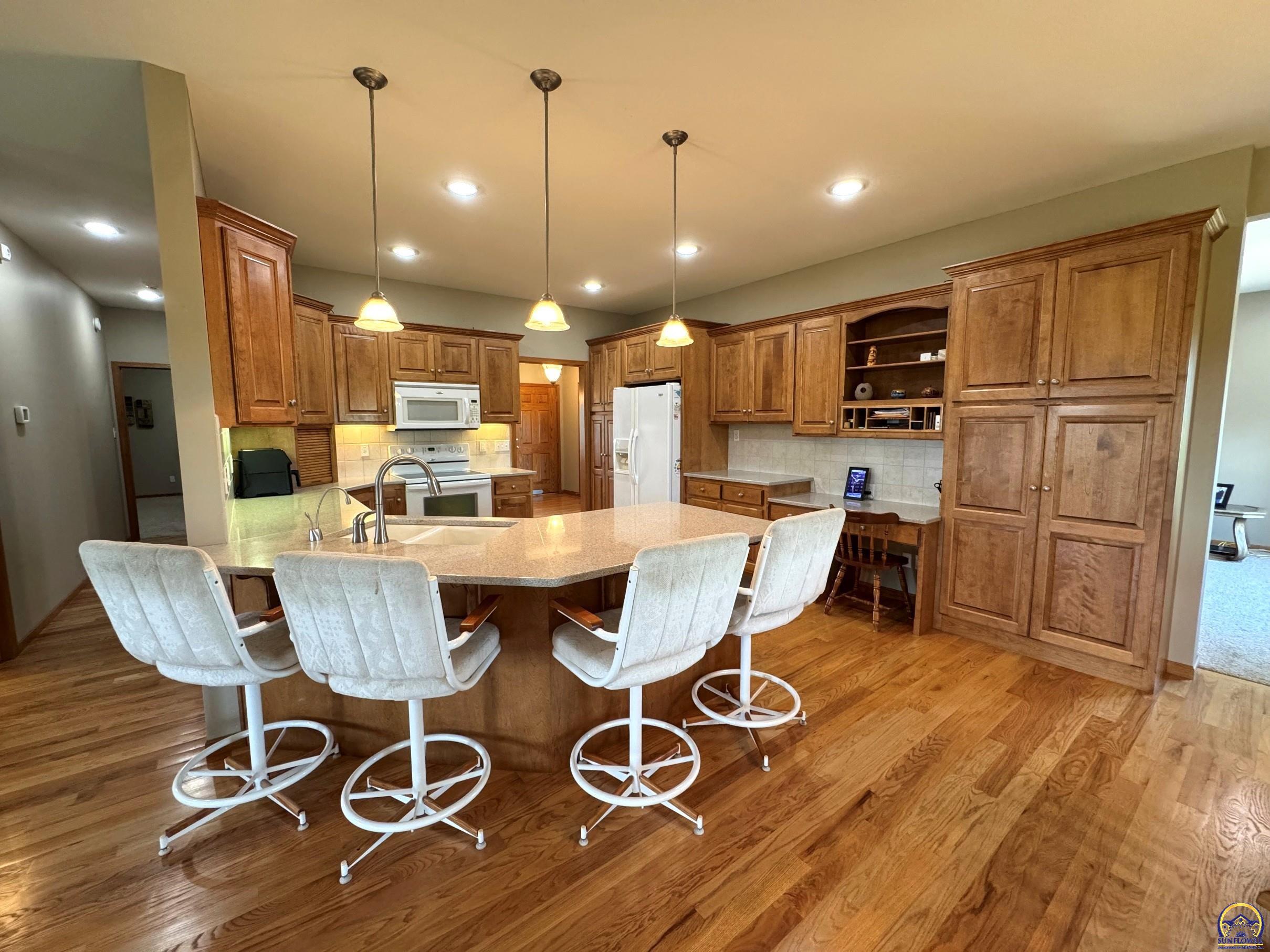 5230 Southwest Knudsen Road Topeka, KS 66610 - Photo 9 of 44