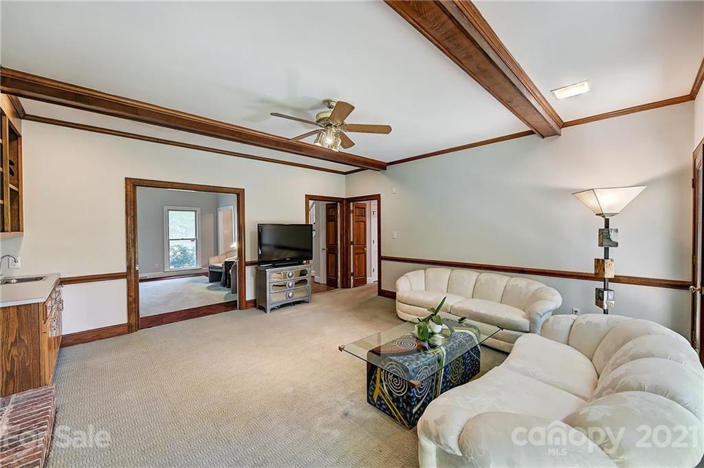 4422 Pendale Road Charlotte, NC 28210 - Photo 14 of 48 Gallery Image 14