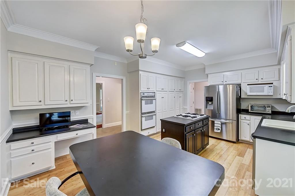 4422 Pendale Road Charlotte, NC 28210 - Photo 19 of 48 Gallery Image 19