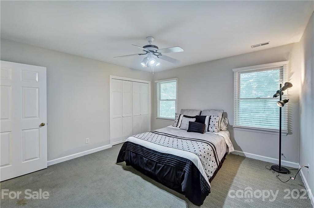 4422 Pendale Road Charlotte, NC 28210 - Photo 37 of 48 Gallery Image 37