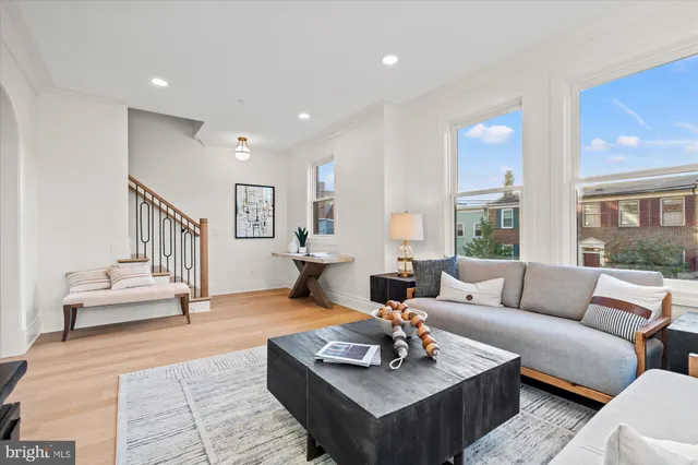 $2,400,000 | 115 North West Street, Alexandria, VA 22314