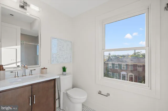 $2,400,000 | 115 North West Street, Alexandria, VA 22314