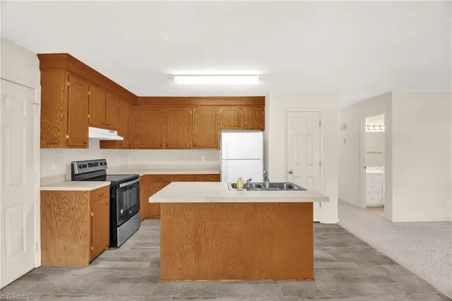 $249,900 | 2001 Sunshine Lane, Lexington, NC 27295