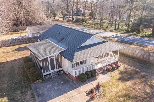 $249,900 | 2001 Sunshine Lane, Lexington, NC 27295