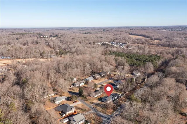 $249,900 | 2001 Sunshine Lane, Lexington, NC 27295