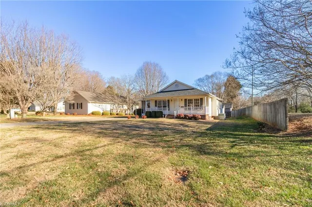 $249,900 | 2001 Sunshine Lane, Lexington, NC 27295