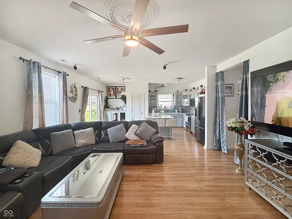 $399,900 | 1678 Juniper Lane, Greenwood, IN 46143