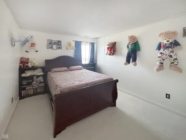 $399,900 | 1678 Juniper Lane, Greenwood, IN 46143