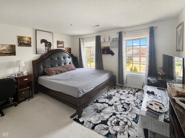 $399,900 | 1678 Juniper Lane, Greenwood, IN 46143
