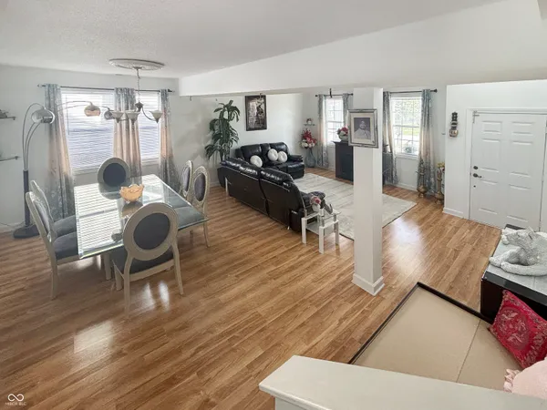 $399,900 | 1678 Juniper Lane, Greenwood, IN 46143