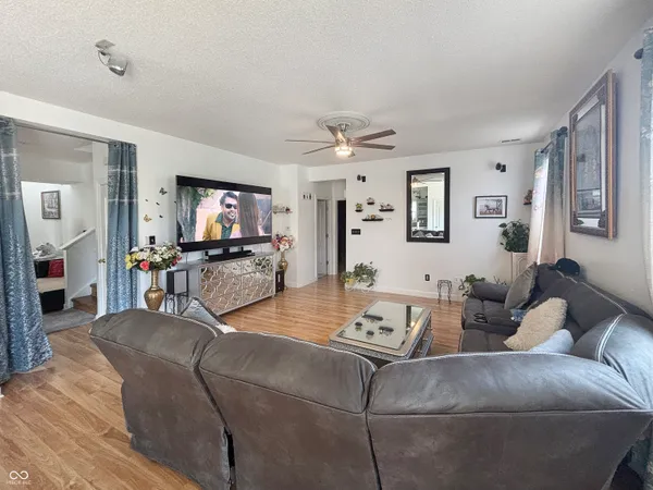 $399,900 | 1678 Juniper Lane, Greenwood, IN 46143