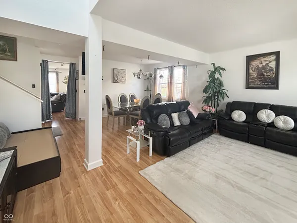 $399,900 | 1678 Juniper Lane, Greenwood, IN 46143