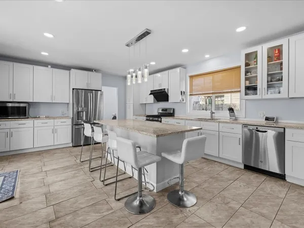 $825,000 | 24 Summer Street, Westborough, MA 01581