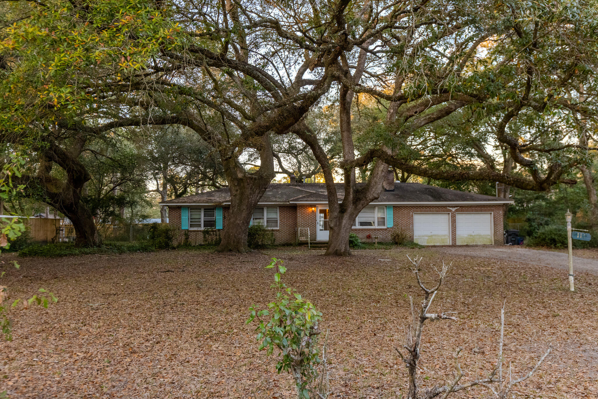 117 Newington Road Summerville, SC 29485 - Photo 1 of 8 0V1A4635-HDR (1)