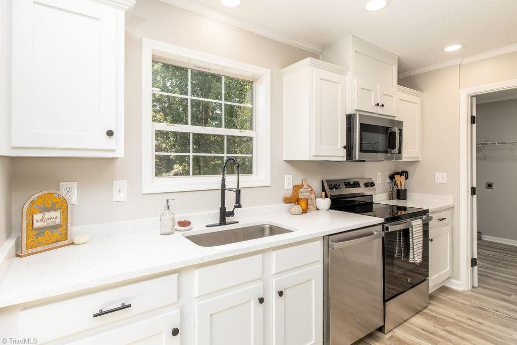 7075 Wright Road Thomasville, NC 27360 - Photo 5 of 27