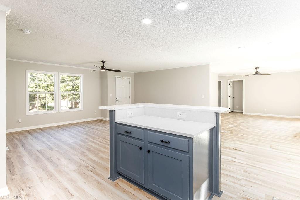 7075 Wright Road Thomasville, NC 27360 - Photo 6 of 27