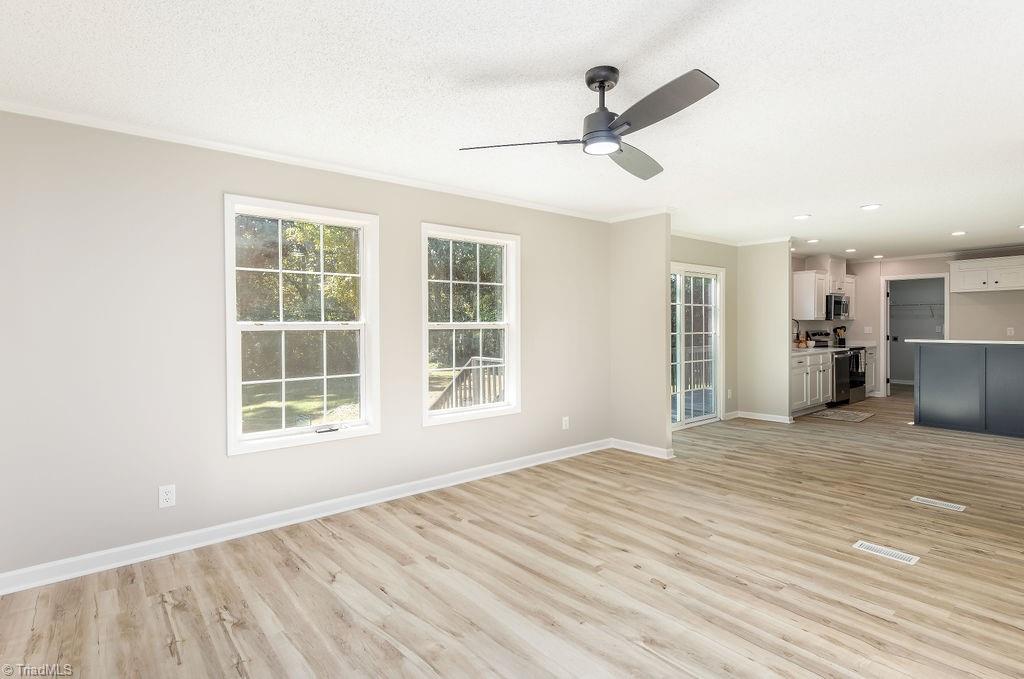 7075 Wright Road Thomasville, NC 27360 - Photo 10 of 27