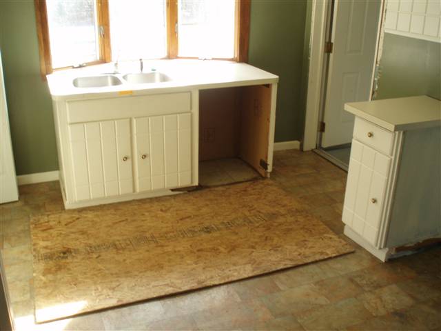 9032 Big Hand Road Columbus, MI 48063 - Photo 16 of 30 31111877-15.JPG