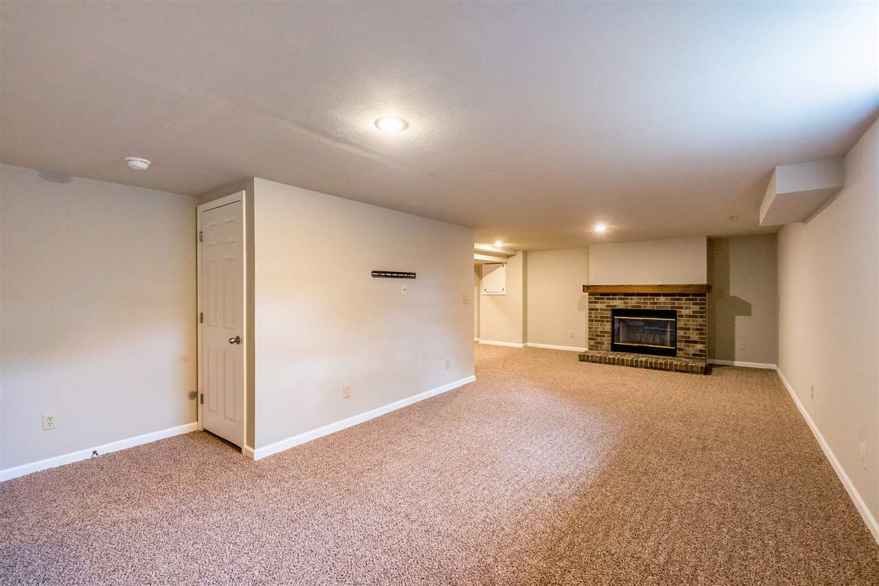 5727 Cimmarron Lane Waterloo, IA 50701 - Photo 18 of 27 Gallery Image 18