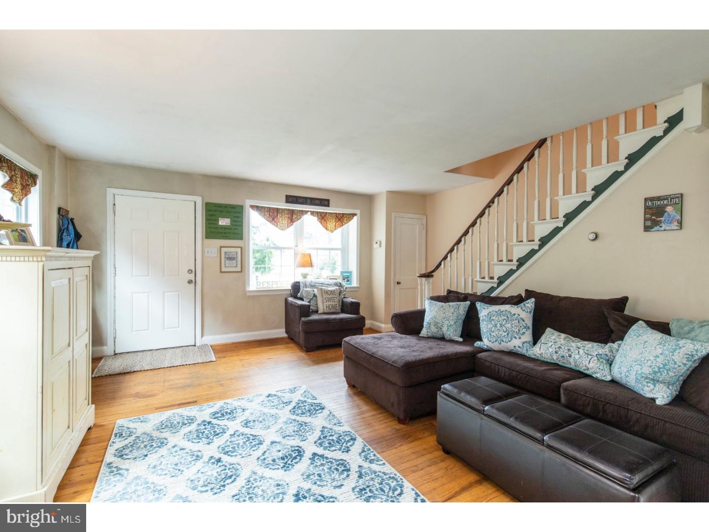 21 Sandy Bank Road Media, PA 19063 - Photo 3 of 15 Living Room