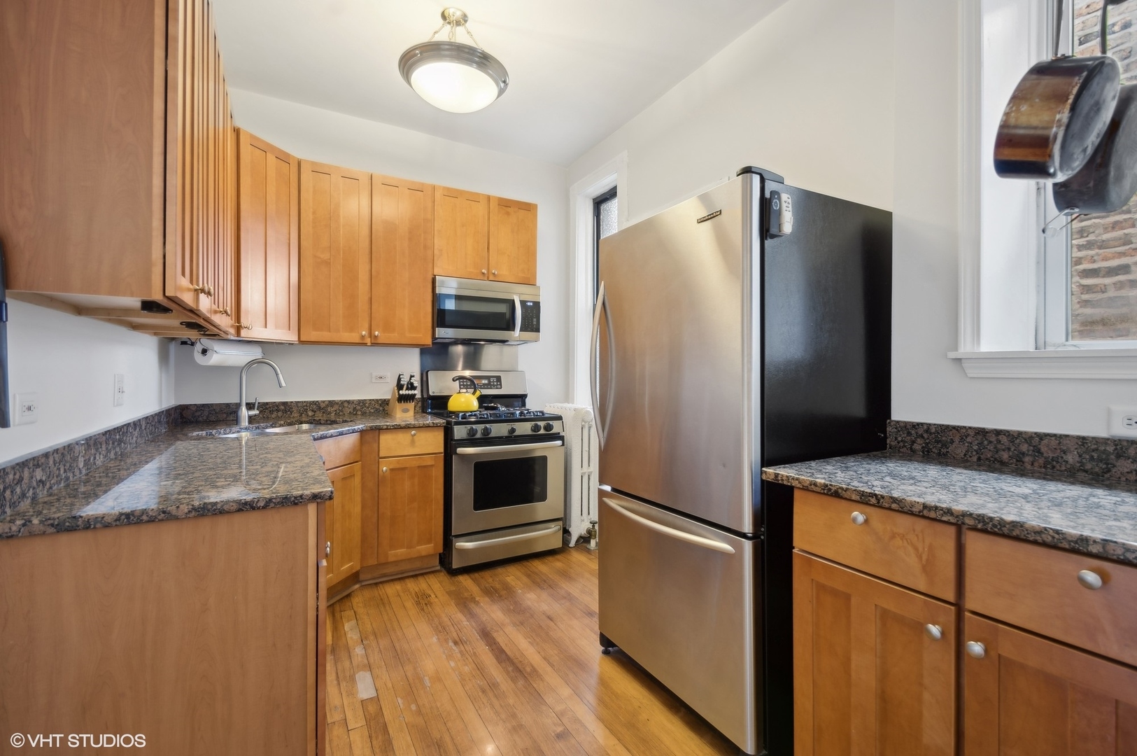728 West Sheridan Road, Unit 3S Chicago, IL 60613 - Photo 6 of 18 Gallery Image 6