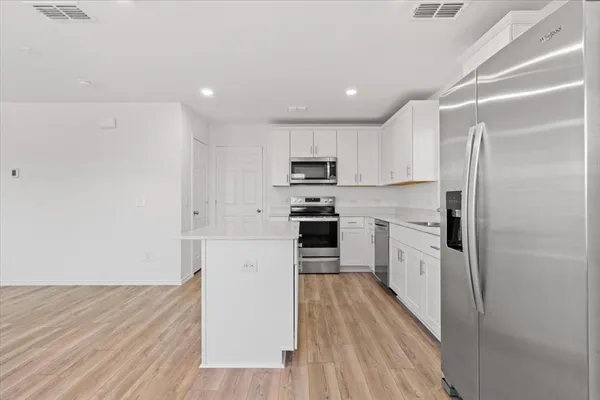 $1,950 | 822 Breakwater Drive, Princeton, TX 75407