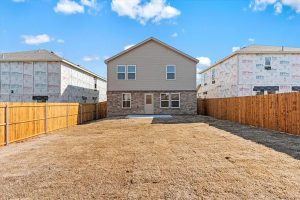 $1,950 | 822 Breakwater Drive, Princeton, TX 75407