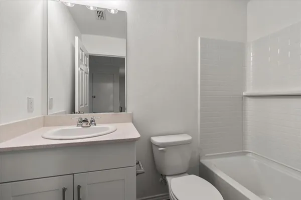 $1,950 | 822 Breakwater Drive, Princeton, TX 75407