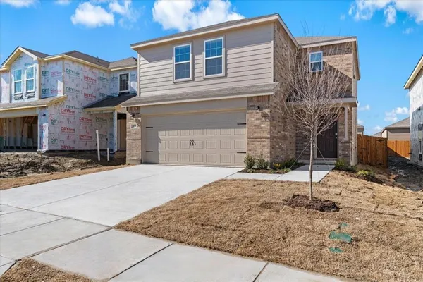 $1,950 | 822 Breakwater Drive, Princeton, TX 75407