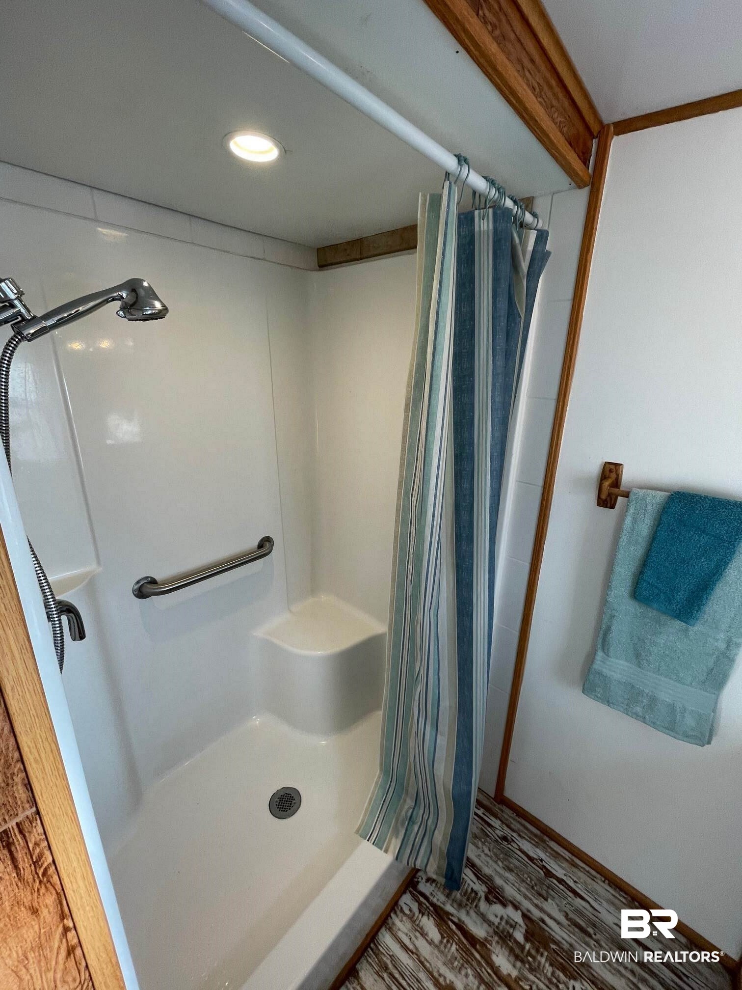 186 Defuniak Loop Lillian, AL 36549 - Photo 14 of 20 Large shower and storage closet.