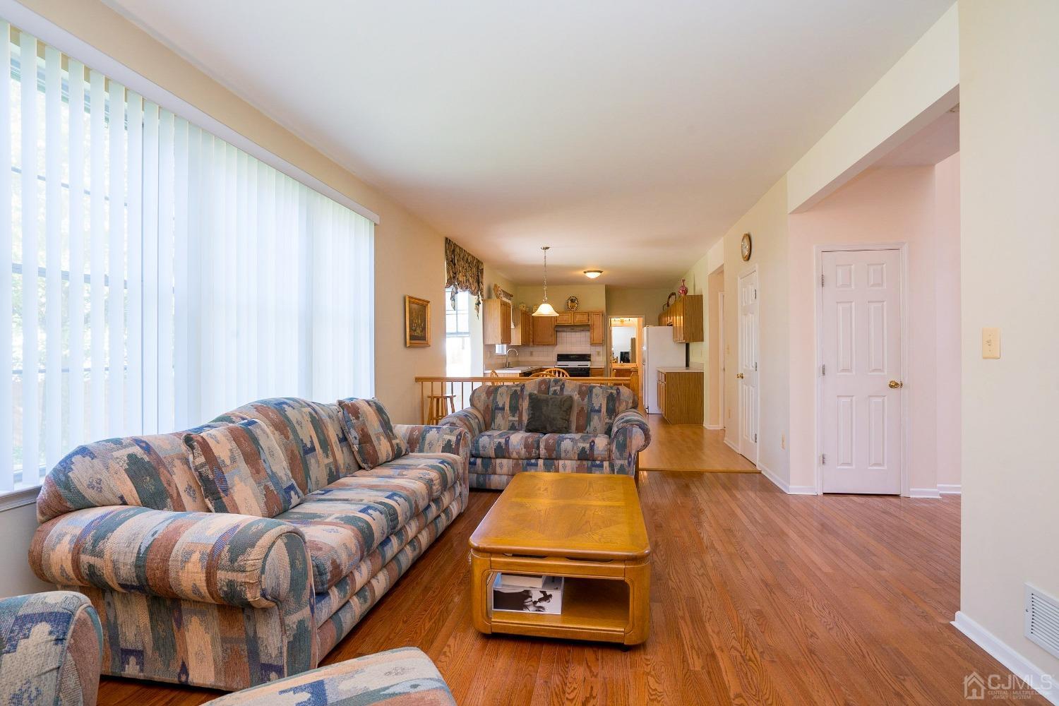 22 Putnam Road Monmouth Junction, NJ 08852 - Photo 9 of 38 Gallery Image 9