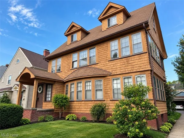 $1,699 | 2641 Idlewood Road, Unit 2, Cleveland Heights, OH 44118
